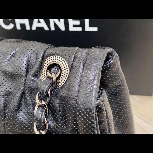✨ Chanel Perforated Flap Shoulder Bag!!✨ - Picture 9 of 14